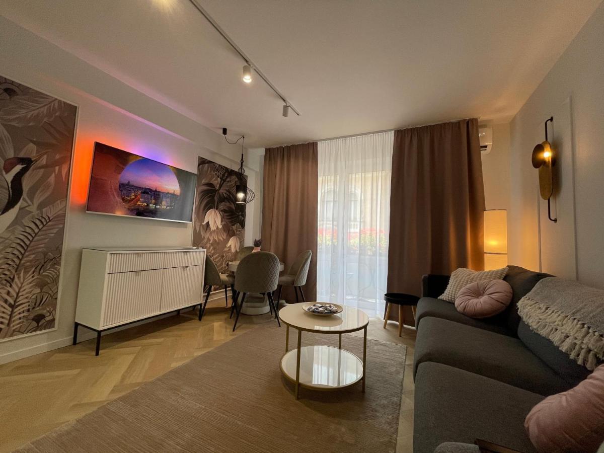 Jeny Boutique Apartment Târgu-Mureş エクステリア 写真