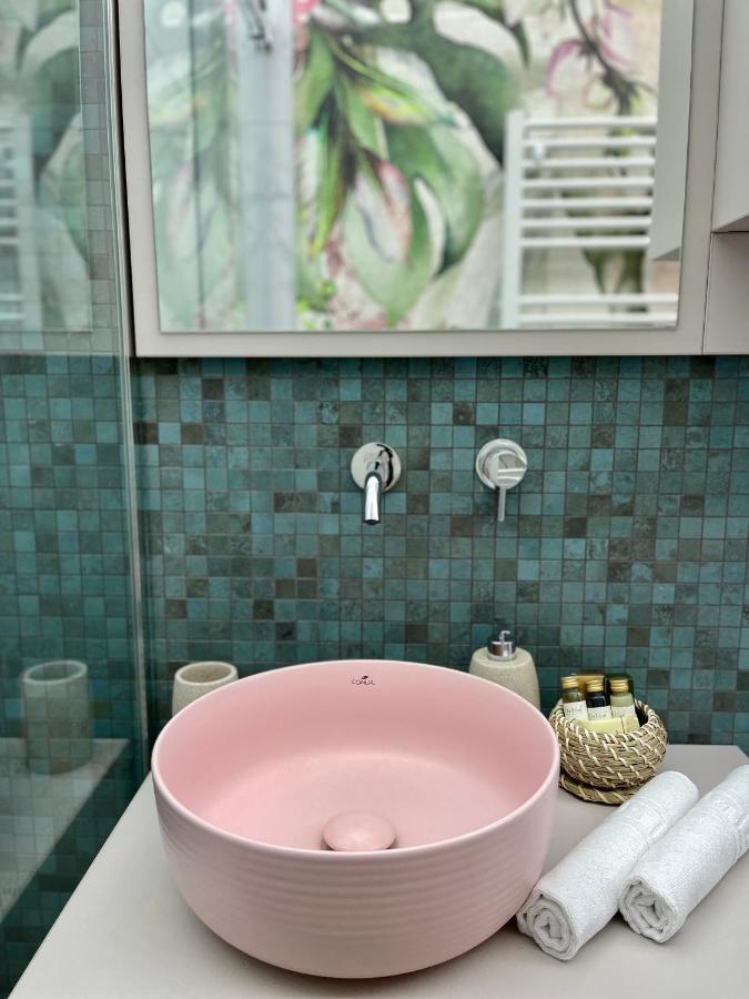 Jeny Boutique Apartment Târgu-Mureş エクステリア 写真