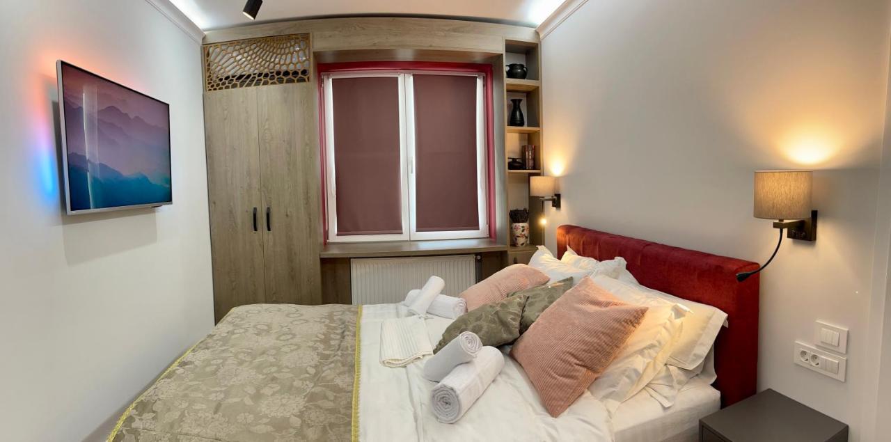 Jeny Boutique Apartment Târgu-Mureş エクステリア 写真