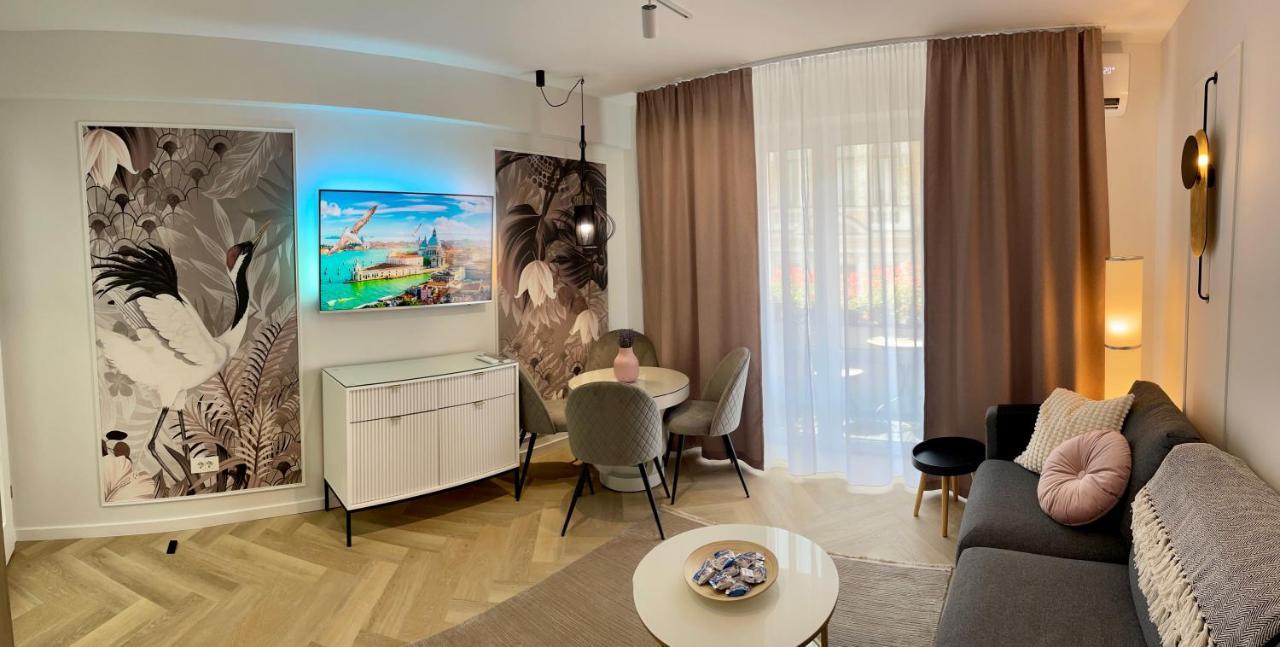 Jeny Boutique Apartment Târgu-Mureş エクステリア 写真