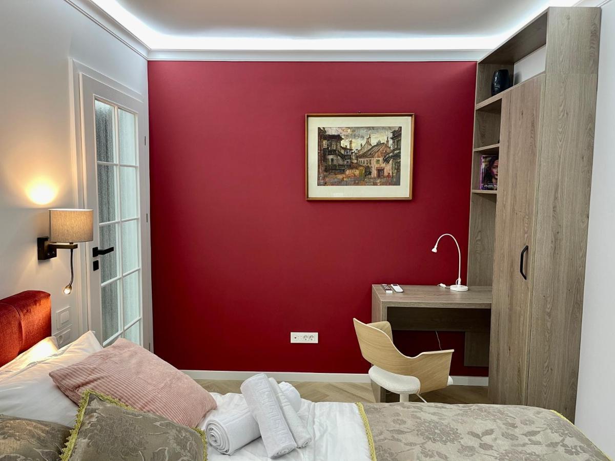 Jeny Boutique Apartment Târgu-Mureş エクステリア 写真